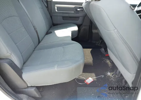 2019 Ram 1500 Classic Slt 4X4 6'4 Box z USA, uszkodzony, nr VIN 1C6RR7TT2KS588347